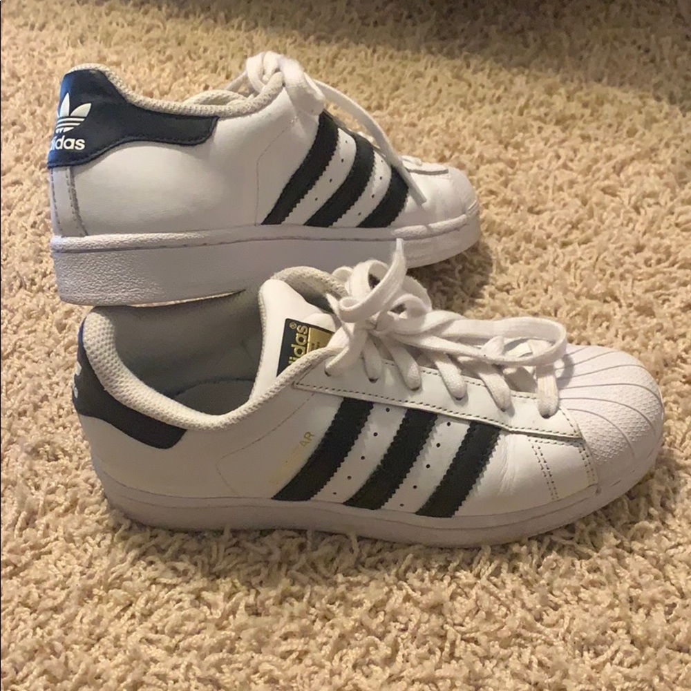 Kids Classic Adidas Superstar Sneaker
